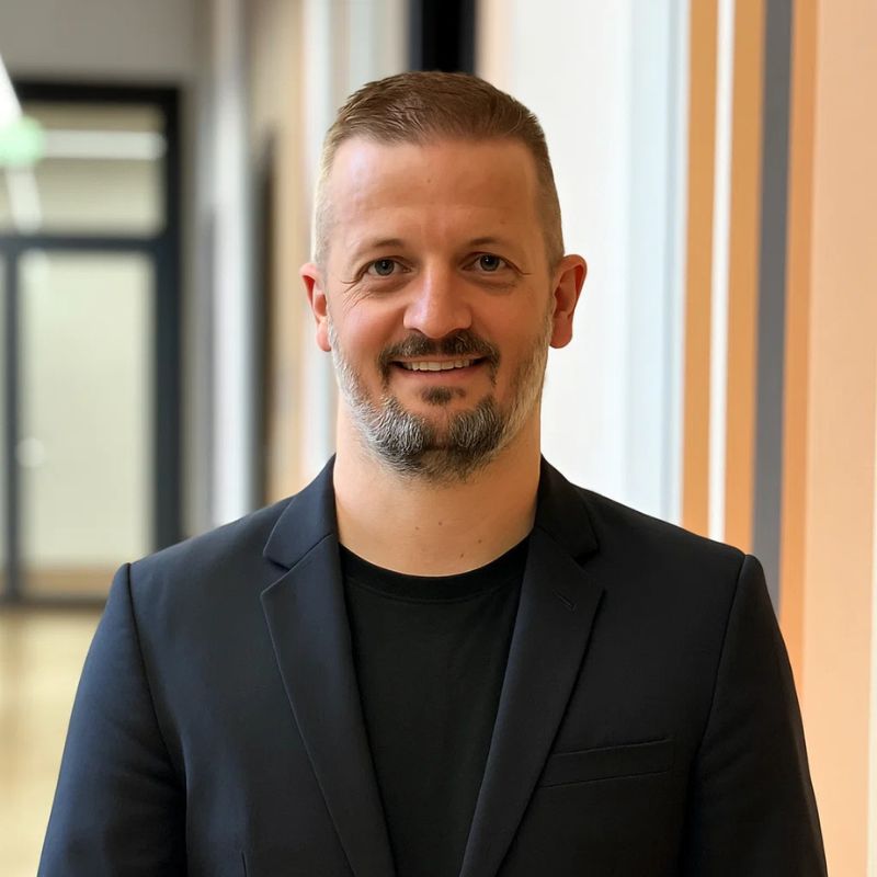 Mario Hoheisel, Vertrieb bei Cloud- & IT-Services